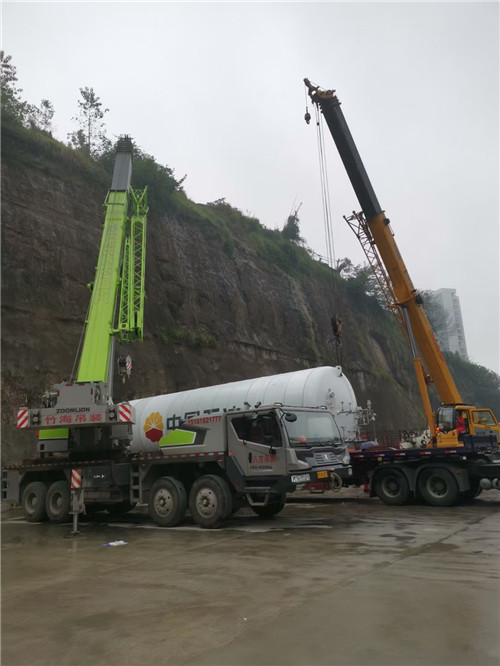 弥勒市“不怕风雨冻”—— 吊车的 “恶劣环境适应” 技术